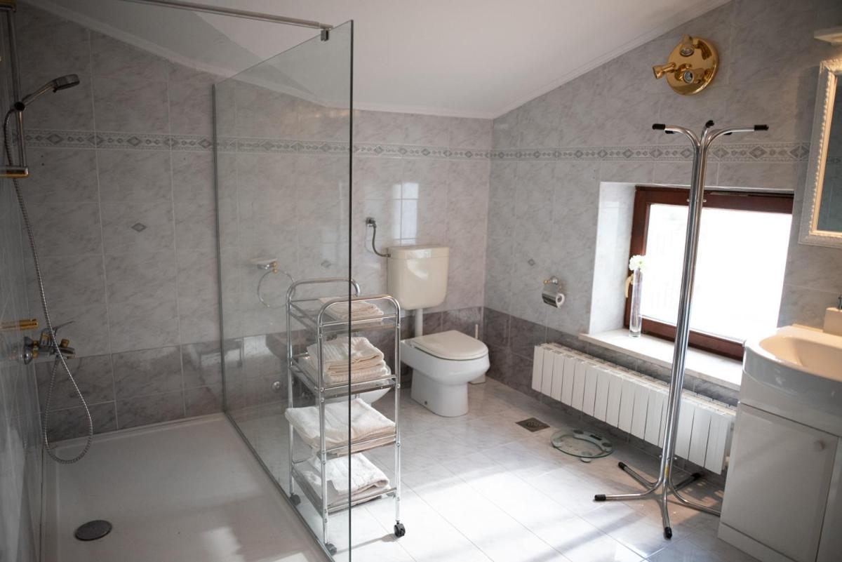 Castle House Rooms, Swimming Pool & Sauna & Tennis Court & Wine Cellar Sežana Exterior foto