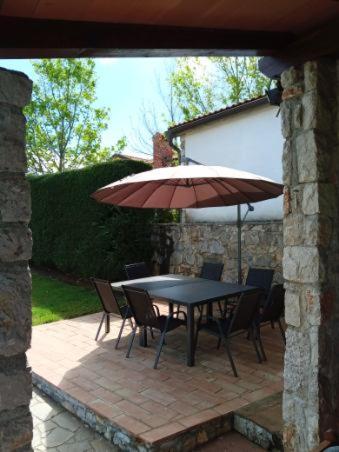 Castle House Rooms, Swimming Pool & Sauna & Tennis Court & Wine Cellar Sežana Exterior foto